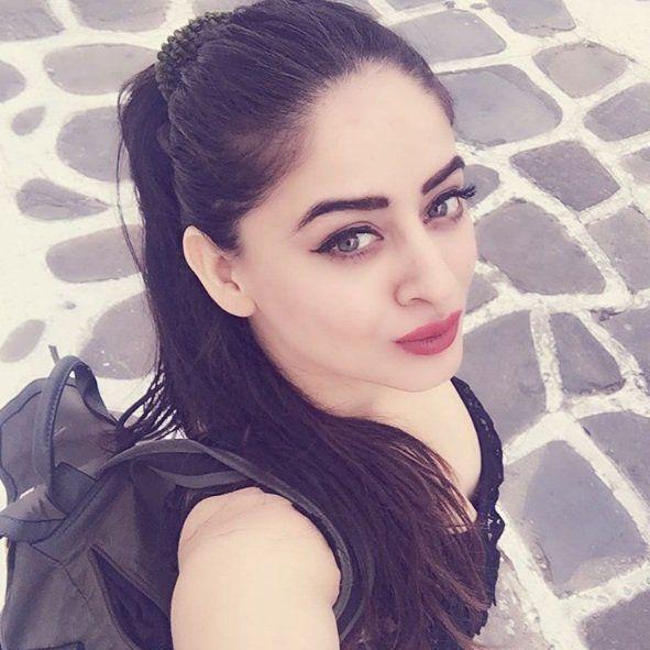 EXCLUSIVE: Balika Vadhu Actress Mahhi Vij Rare & Unseen Photos