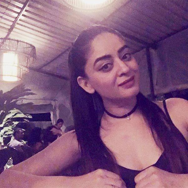 EXCLUSIVE: Balika Vadhu Actress Mahhi Vij Rare & Unseen Photos