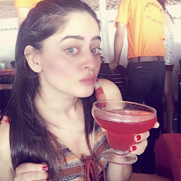 EXCLUSIVE: Balika Vadhu Actress Mahhi Vij Rare & Unseen Photos