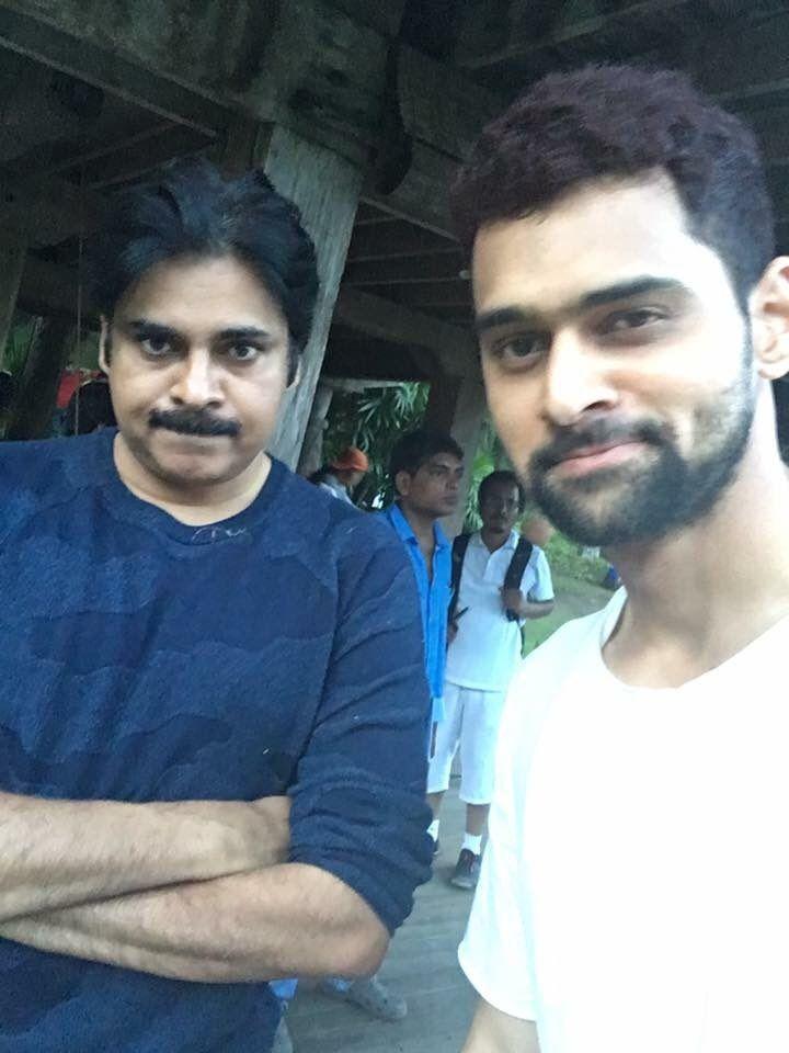 EXCLUSIVE: Powerstar Pawan Kalyan Stills Leaked from PSPK25