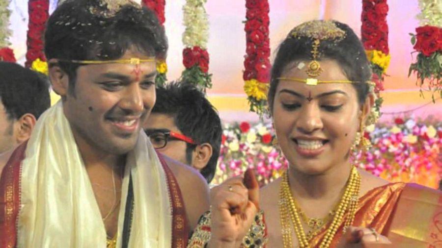 EXCLUSIVE: TV Anchor & Singers Marriage Photos