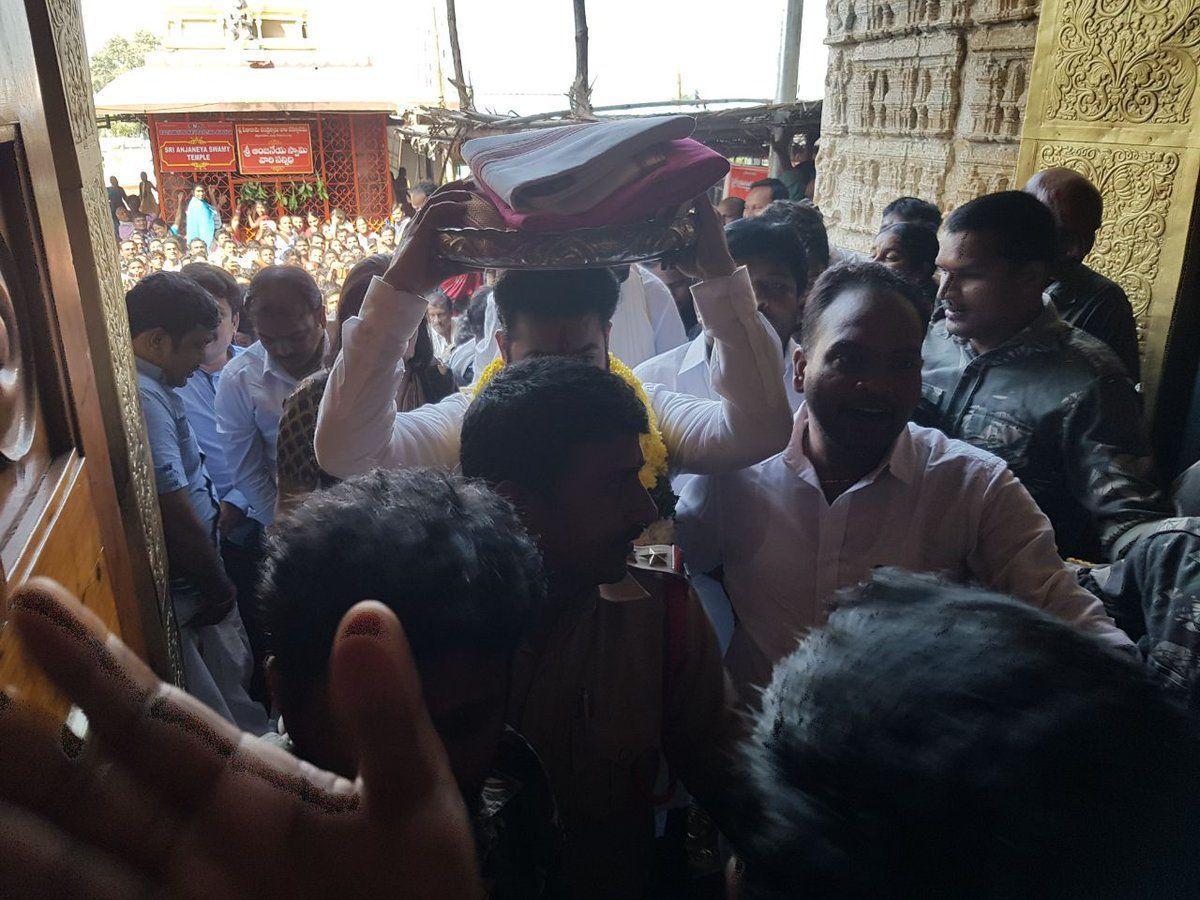 EXCLUSIVE: Young Tiger NTR at Bhadrachalam Temple Photos