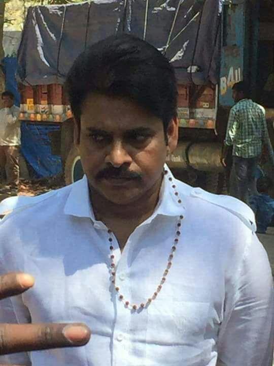 EXCLUSIVE LEAKED: Pawan Kalyan’s Katamarayudu New Working Stills