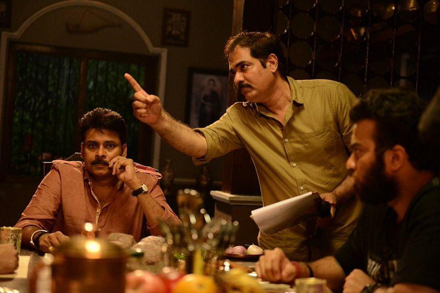 EXCLUSIVE LEAKED: Pawan Kalyan’s Katamarayudu New Working Stills