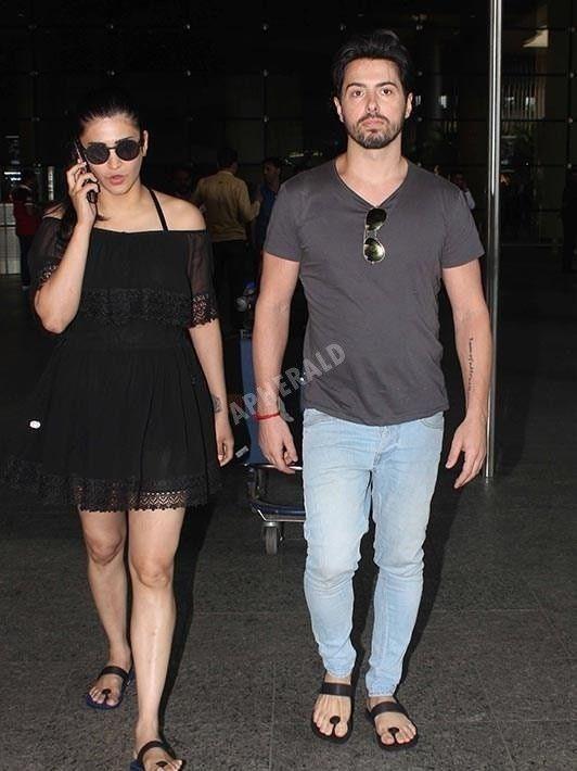 EXCLUSIVE PHOTOS: Shruti Haasan Spotted with her Boy Friend