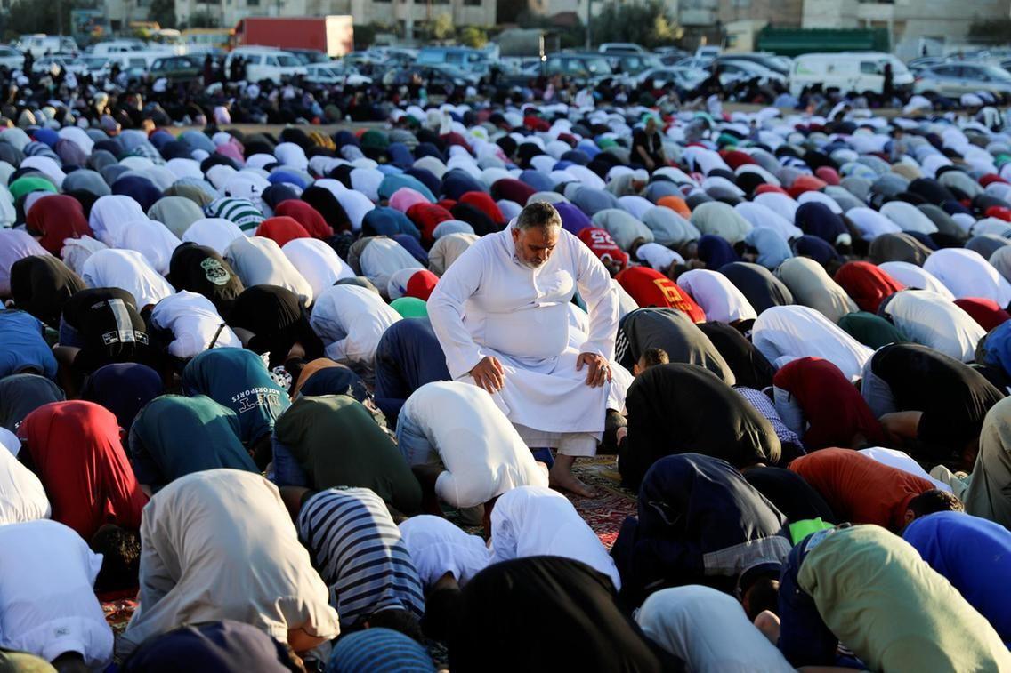 Eid prayers in Makkah and around the world