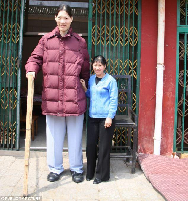 Exclusive: Tallest Giant Women In The World Photos