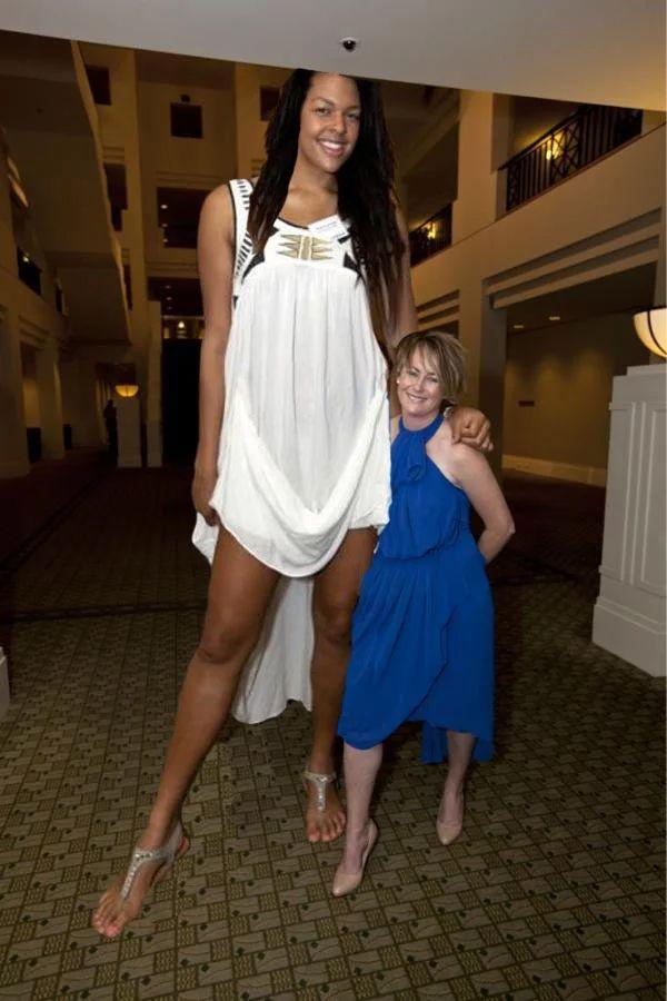 Exclusive: Tallest Giant Women In The World Photos