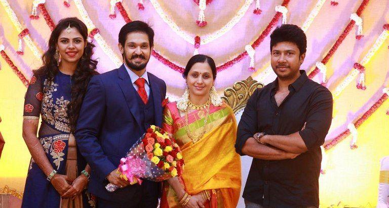 Exclusive: Unseen Marriage Photos of TV Actress & Singers