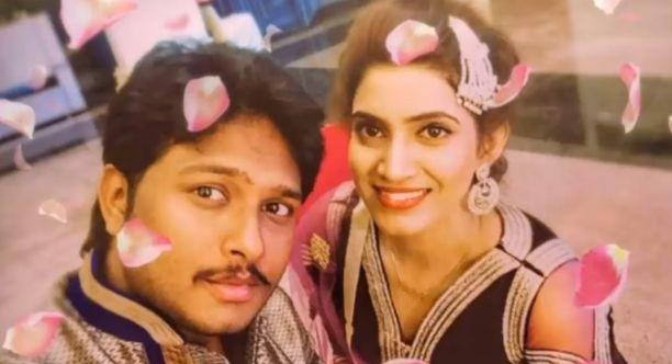 Exclusive: Unseen Marriage Photos of TV Actress & Singers