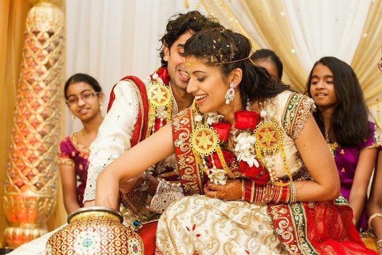 Exclusive: Unseen Marriage Photos of TV Actress & Singers
