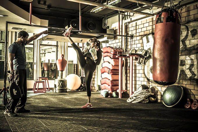 Exclusive Actresses Caught hardly Working Out In Gym