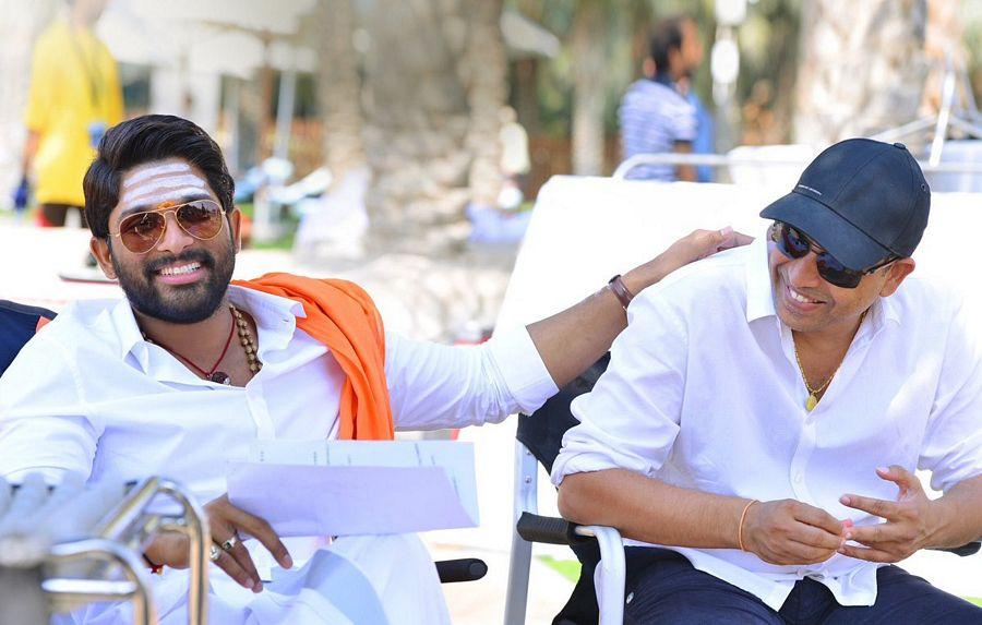 Exclusive Leaked: Duvvada Jagannadham Movie Unseen Working Stills & Posters