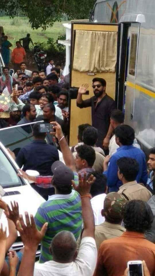 Exclusive Leaked: Rangasthalam 1985 Movie Set Locations Photos
