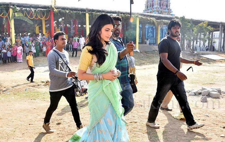 Exclusive Pawan Kalyan’s Katamarayudu Latest Working Photos