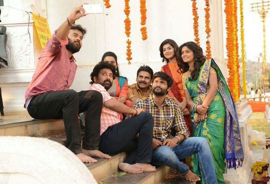 Exclusive Pawan Kalyan’s Katamarayudu Latest Working Photos