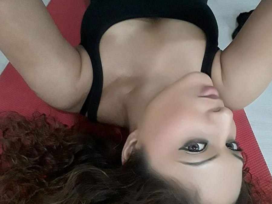 B'day Special: Exclusive Rare & Unseen Pictures of Nikesha Patel