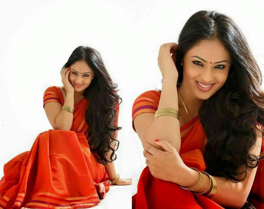 B'day Special: Exclusive Rare & Unseen Pictures of Nikesha Patel