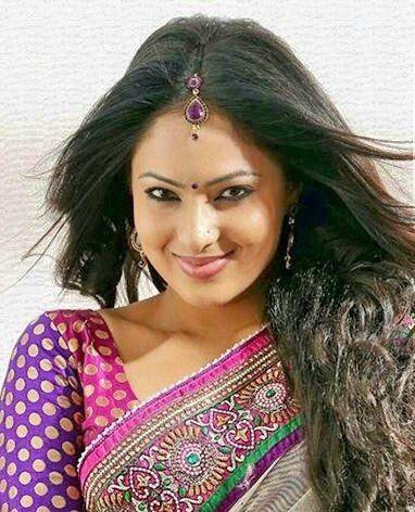 B'day Special: Exclusive Rare & Unseen Pictures of Nikesha Patel