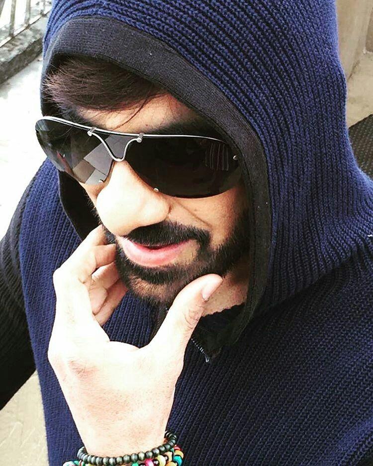 Exclusive Stills: Ravi Teja & Mehrene on the sets of Raja The Great