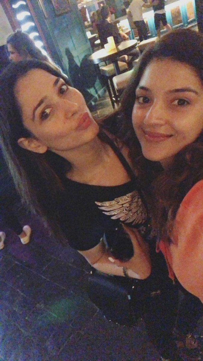 F2 Fun And Frustration Movie Shooting Location Photos