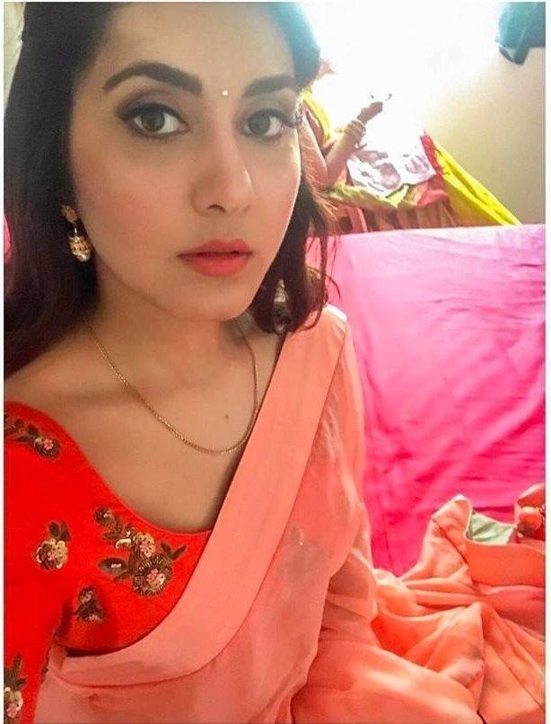 First Look Posters & Stills of Mass Maharaj Touch Chesi Chudu