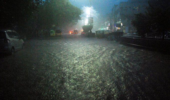 GALLERY: Heavy rain hits Hyderabad, GHMC on high alert