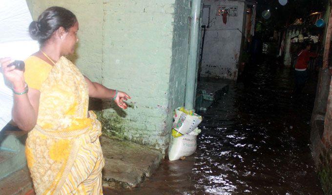 GALLERY: Heavy rain hits Hyderabad, GHMC on high alert