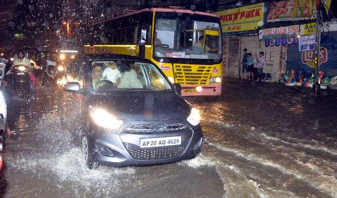 GALLERY: Heavy rain hits Hyderabad, GHMC on high alert