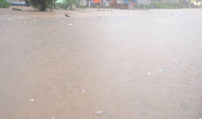 GALLERY: Heavy rain hits Hyderabad, GHMC on high alert