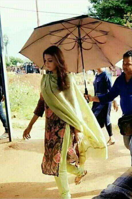 GOES VIRAL: Kajal Agarwal Stills Leaked from MLA Movie Shooting Spot