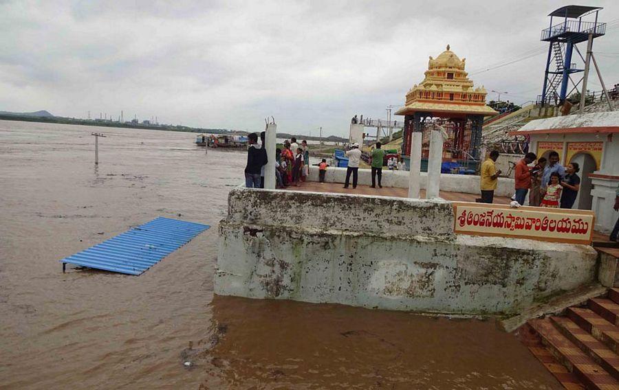 Godavari Floods Photos