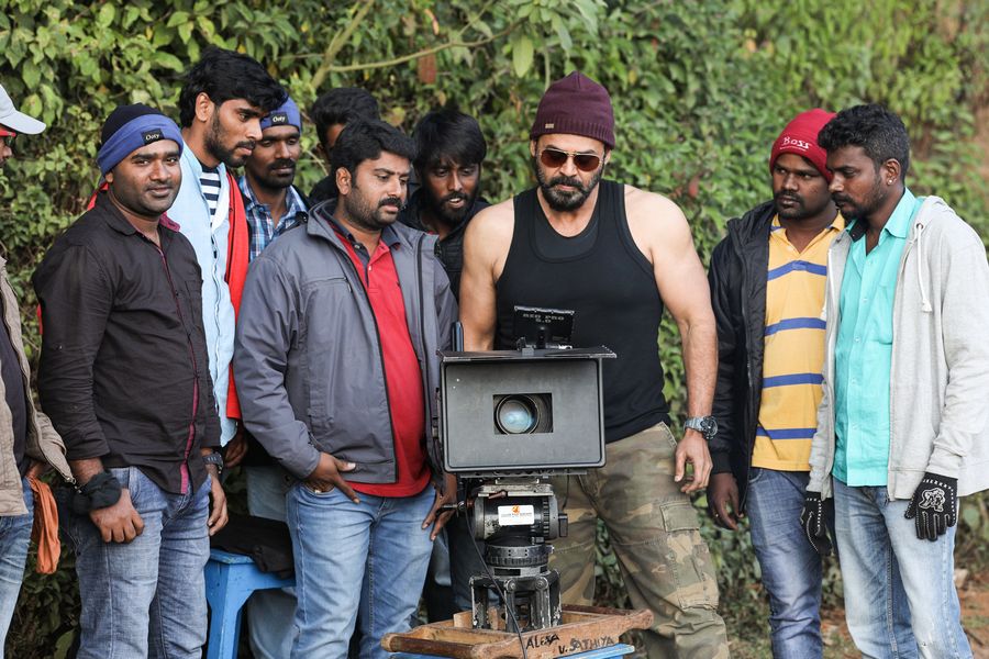 Guru Movie New Working Stills