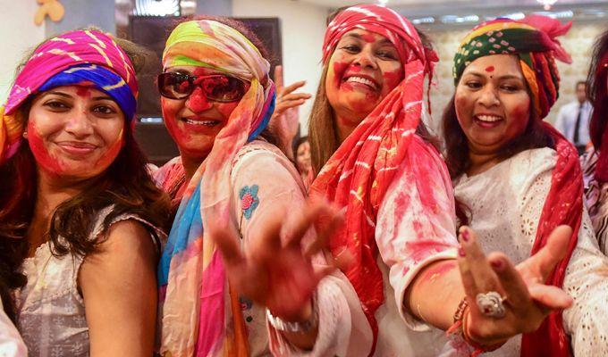 Happy Holi 2018: How India is celebrating the festival of colours See Photos