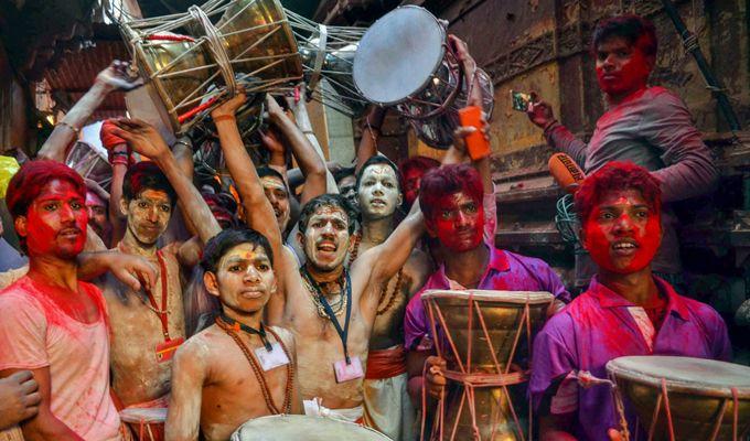 Happy Holi 2018: How India is celebrating the festival of colours See Photos