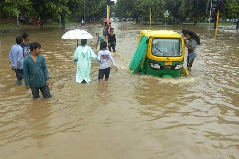 Heavy Rain Lash Chandigarh & Surrounding Areas Photos