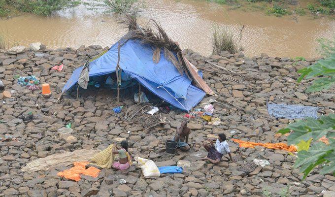 Heavy Rain Lashes Krishna & Godavari Districts Area Photos