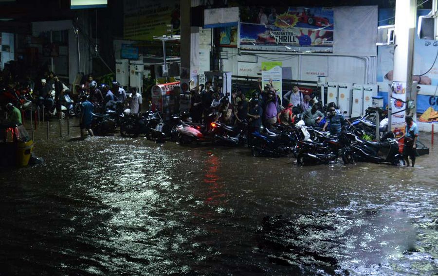 Heavy Rain in Hyderabad City Photos