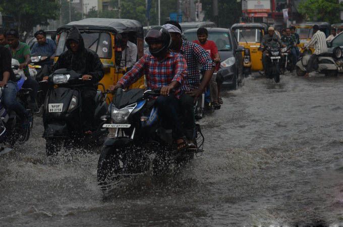 Heavy Rain in Hyderabad City Photos