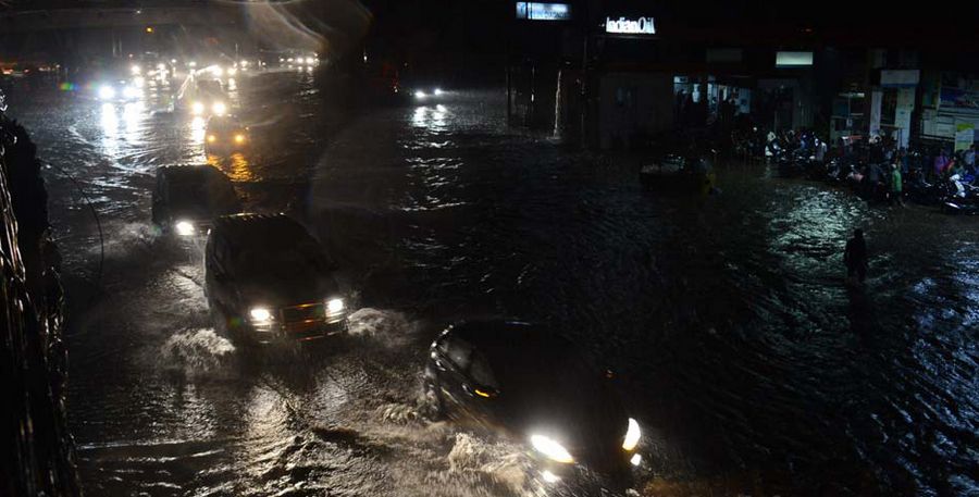 Heavy Rain in Hyderabad City Photos