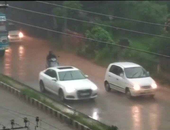 Heavy Rain lashes Maharashtra Photos