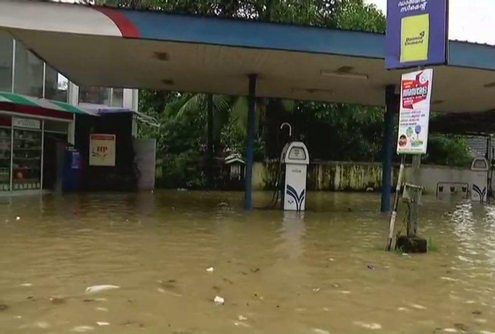 Heavy Rains Continue in Kerala, some relief Camps Get Flooded