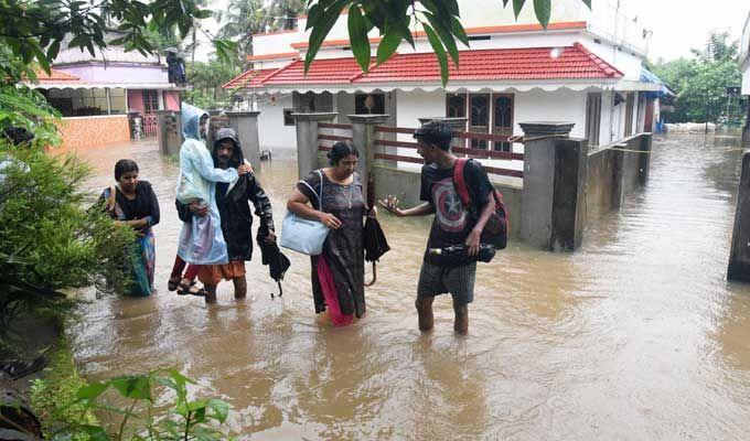 Heavy Rains Continue in Kerala, some relief Camps Get Flooded