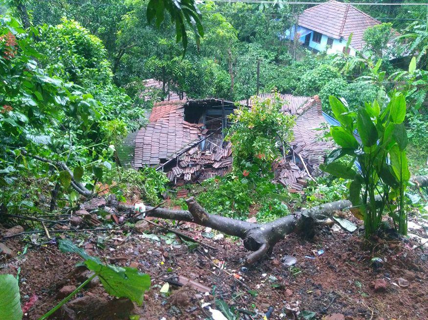 Heavy rains and floods devastate normal lives of Kerala, houses washed away