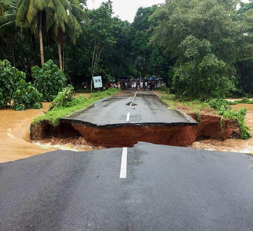 Heavy rains and floods devastate normal lives of Kerala, houses washed away