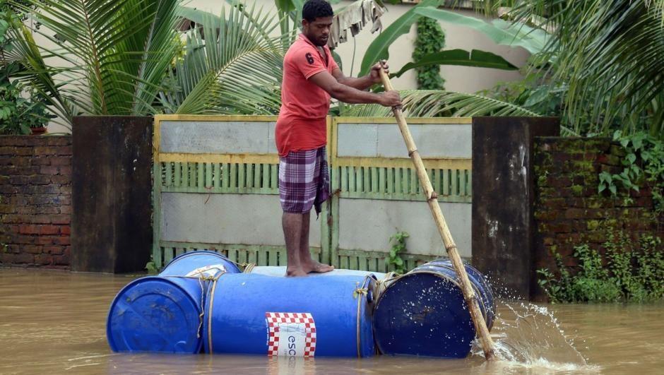 Heavy rains and floods devastate normal lives of Kerala, houses washed away