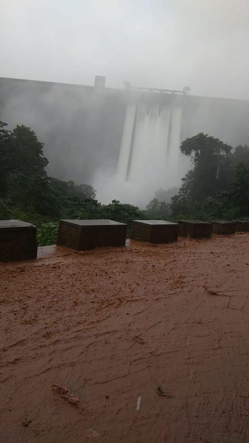 Heavy rains and floods devastate normal lives of Kerala, houses washed away