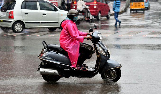 Heavy rains batter several parts of Telangana & coastal Andhra