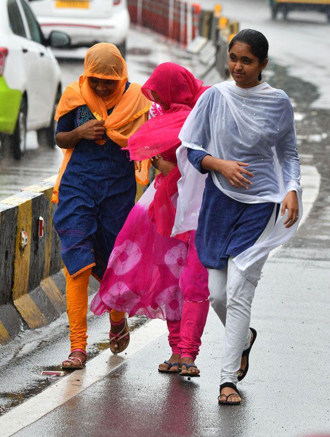 Heavy rains batter several parts of Telangana & coastal Andhra