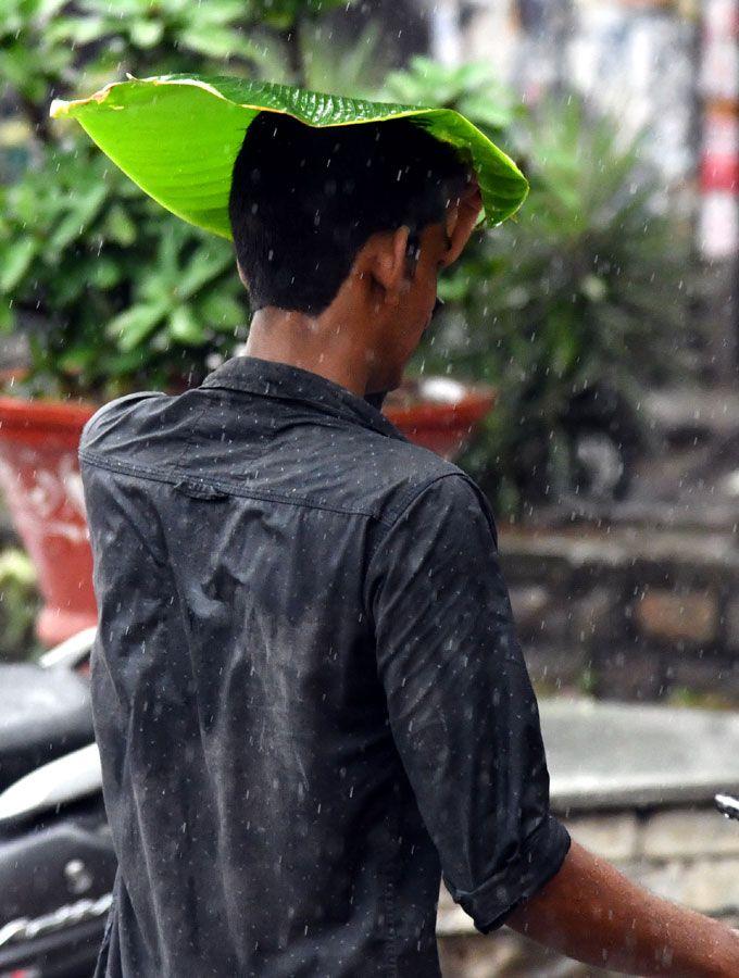 Heavy rains batter several parts of Telangana & coastal Andhra